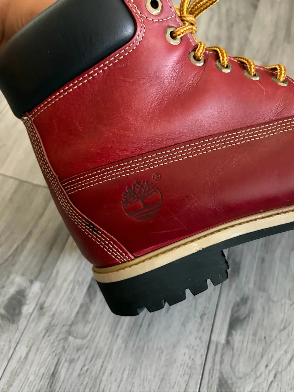 Timberland detailing burgundy